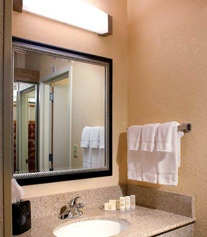 Courtyard By Marriott Lauderdale Of Hotel